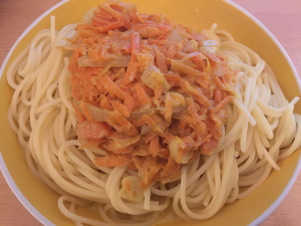 spaghetti-karotten-curry-sauce